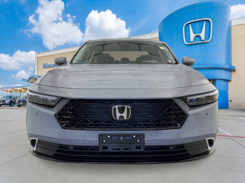 2025 Honda Accord Hybrid Touring 10