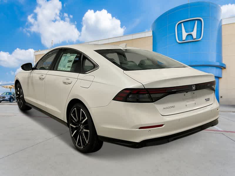 2025 Honda Accord Hybrid Touring 3