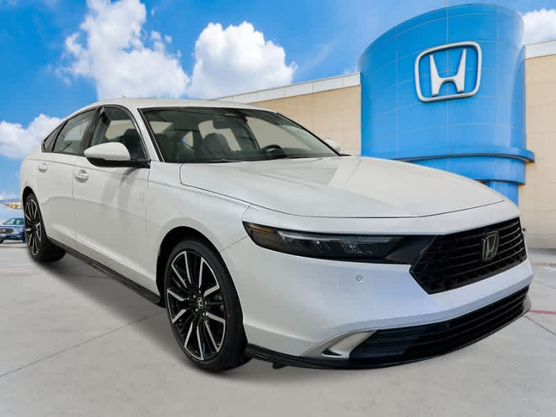 2025 Honda Accord Hybrid Touring 9