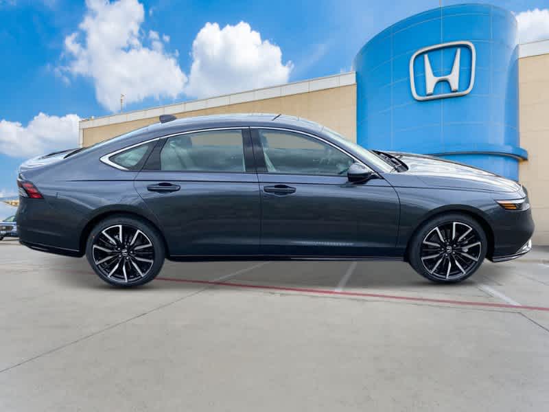 2025 Honda Accord Hybrid Touring 6