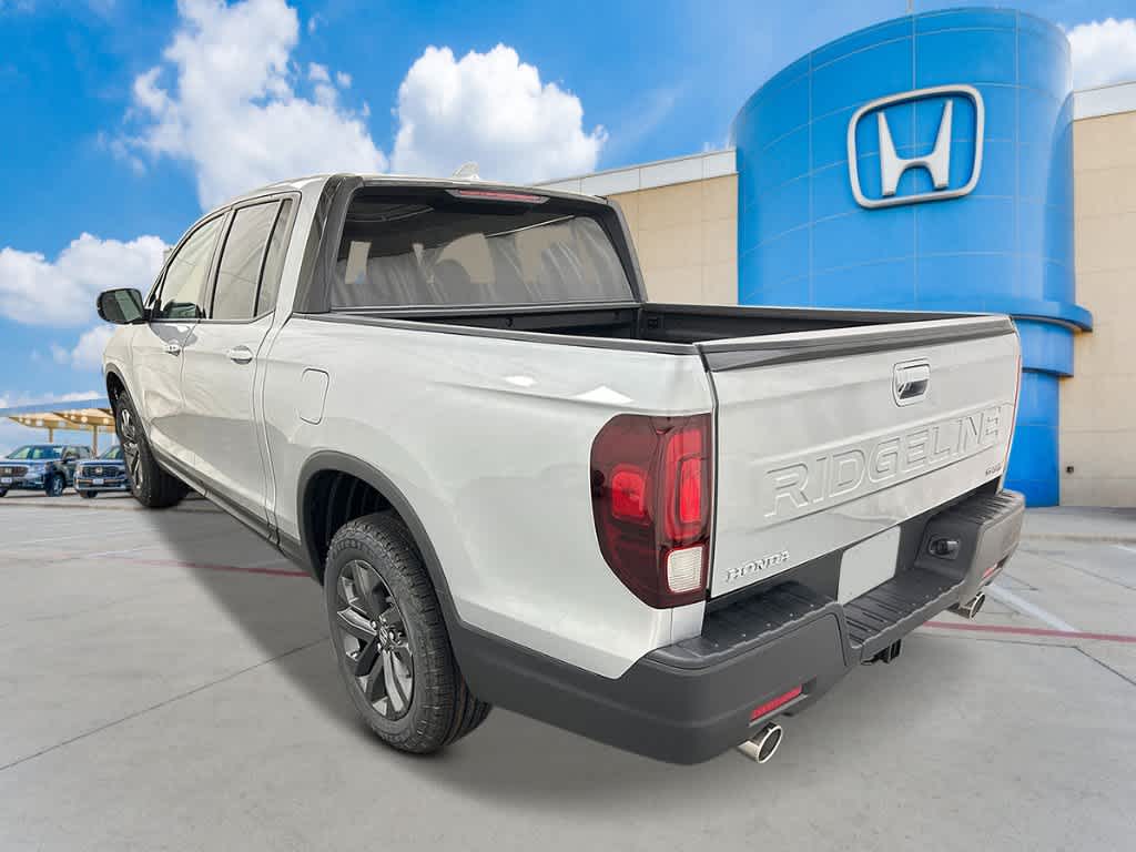 2025 Honda Ridgeline Sport AWD 3