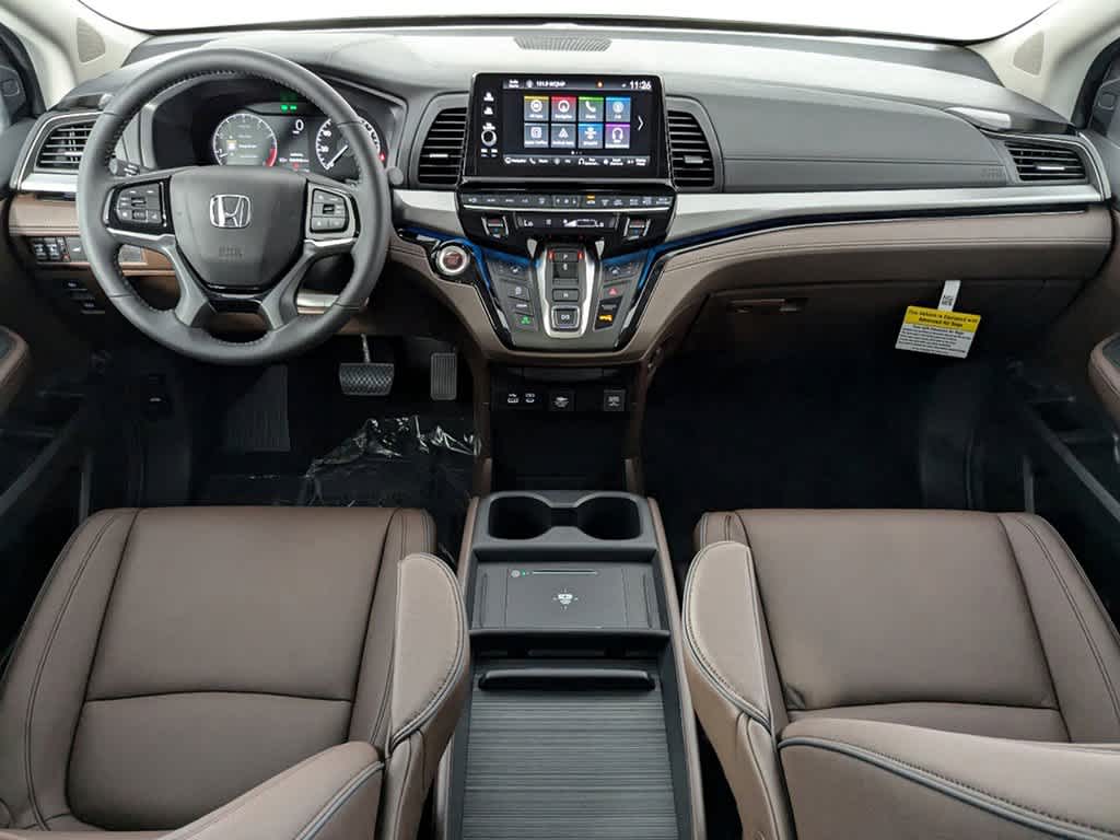 2025 Honda Odyssey Touring 13