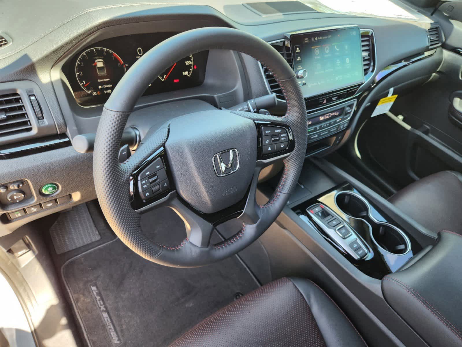 2025 Honda Ridgeline Black Edition AWD 2