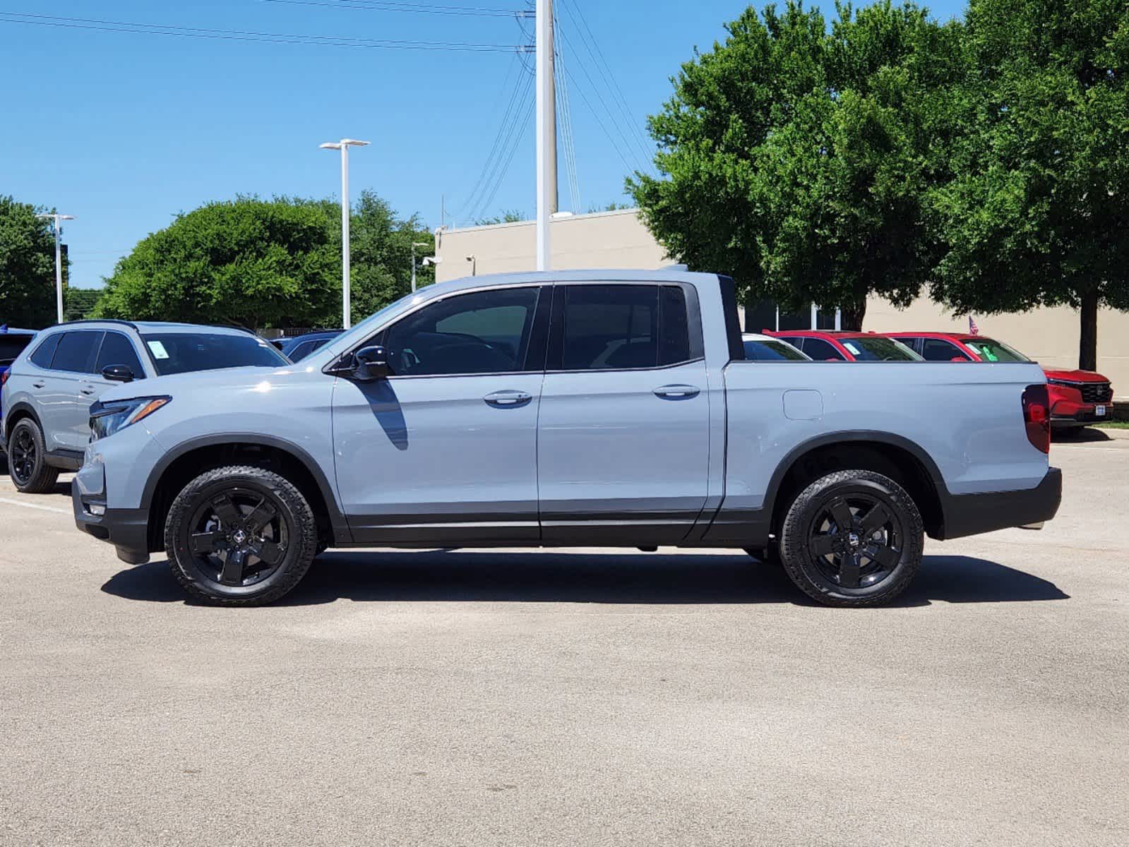 2025 Honda Ridgeline Black Edition AWD 4