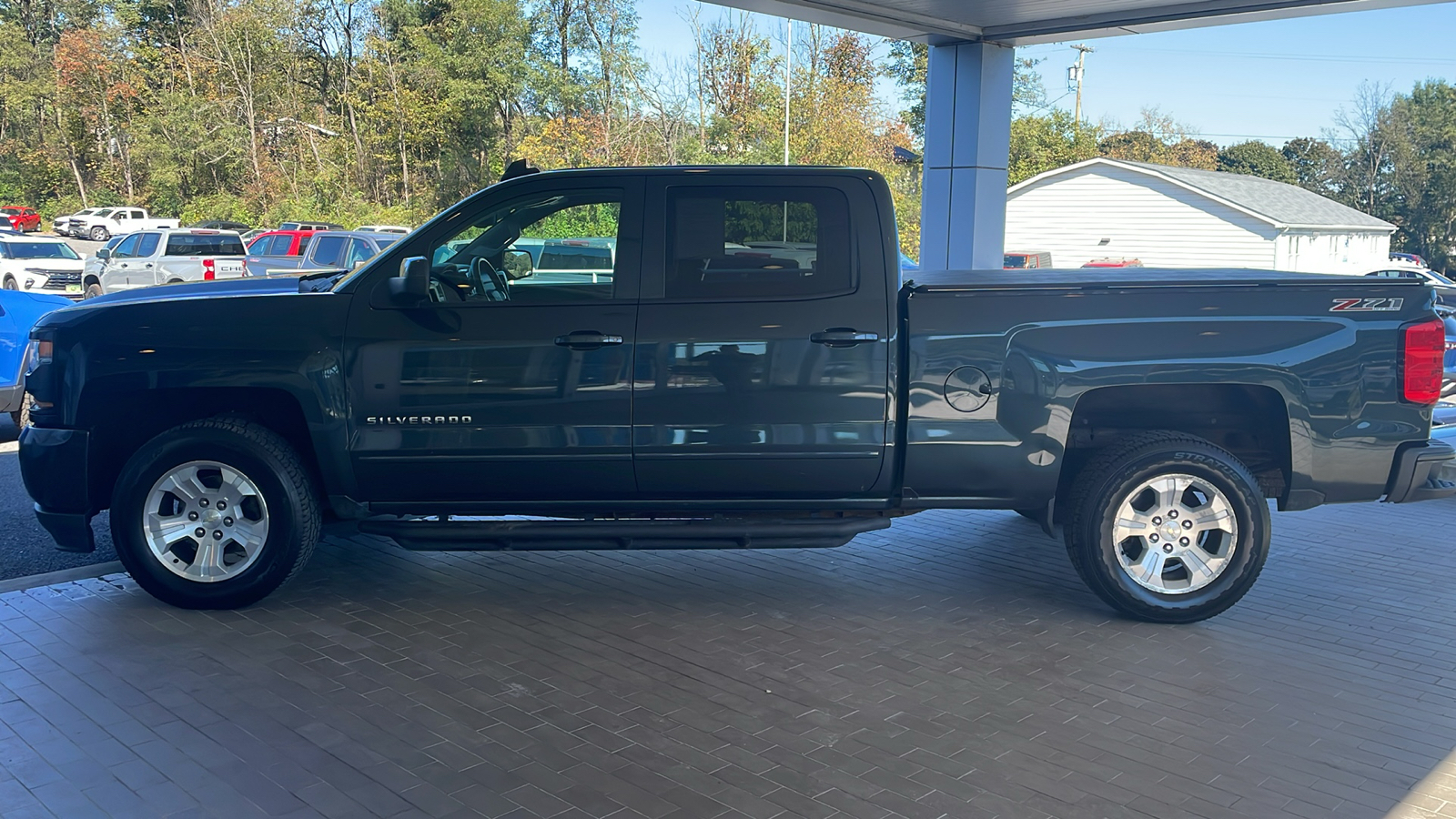 2017 Chevrolet Silverado 1500 LT 6