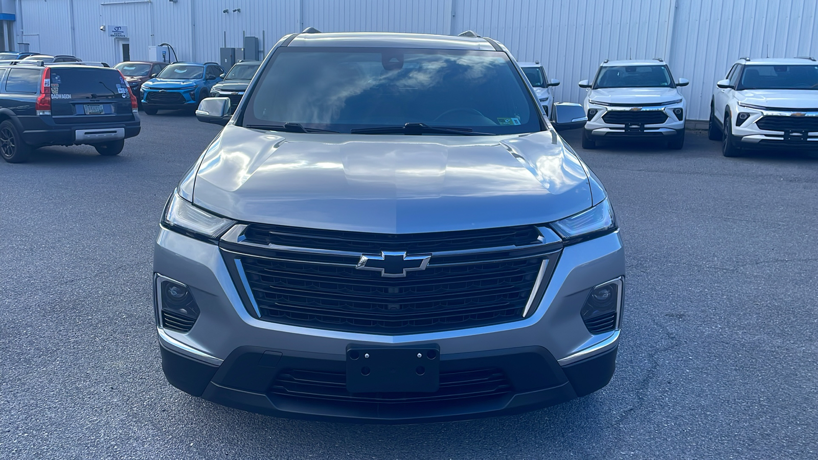 2023 Chevrolet Traverse LT Cloth 8