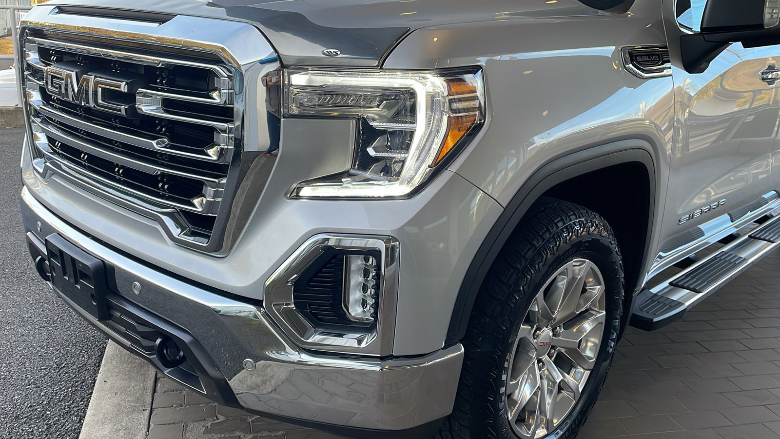 2021 GMC Sierra 1500 SLT 9