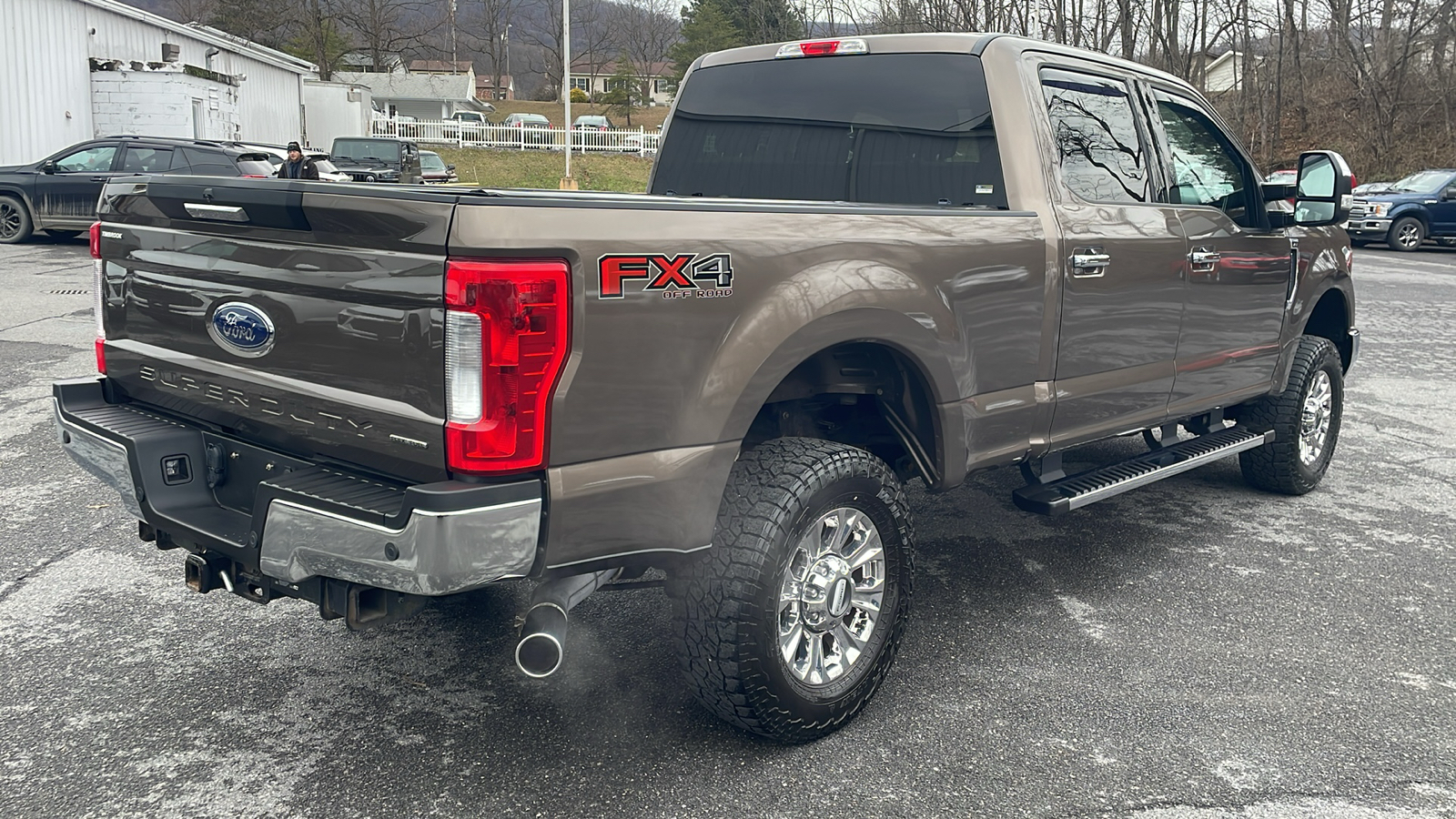 2017 Ford Super Duty F-250 SRW Lariat 3