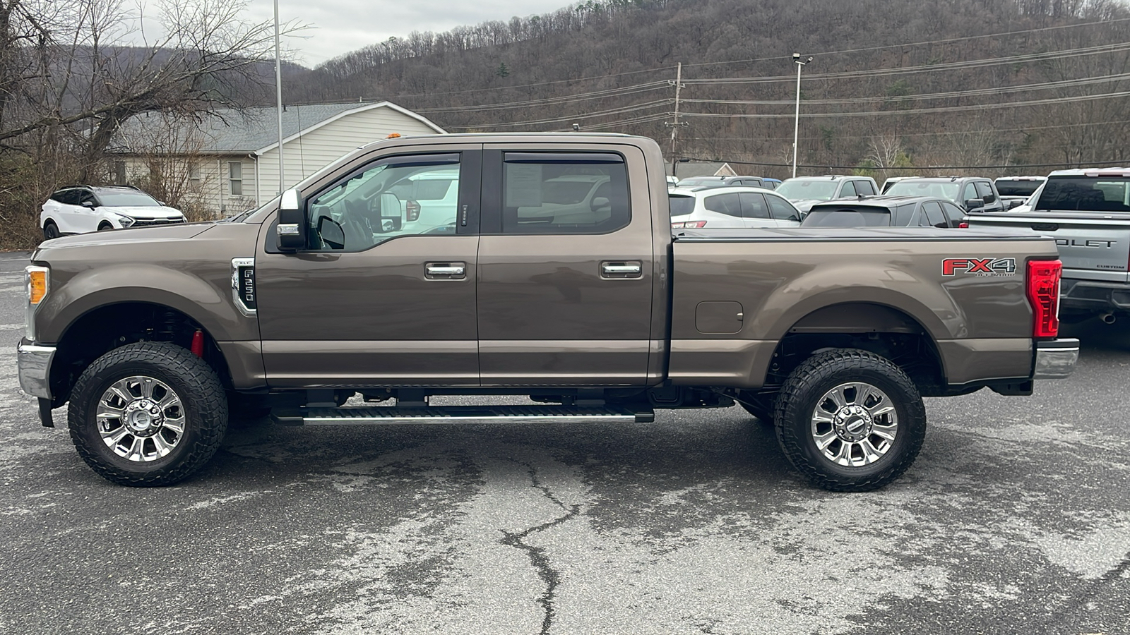 2017 Ford Super Duty F-250 SRW Lariat 6