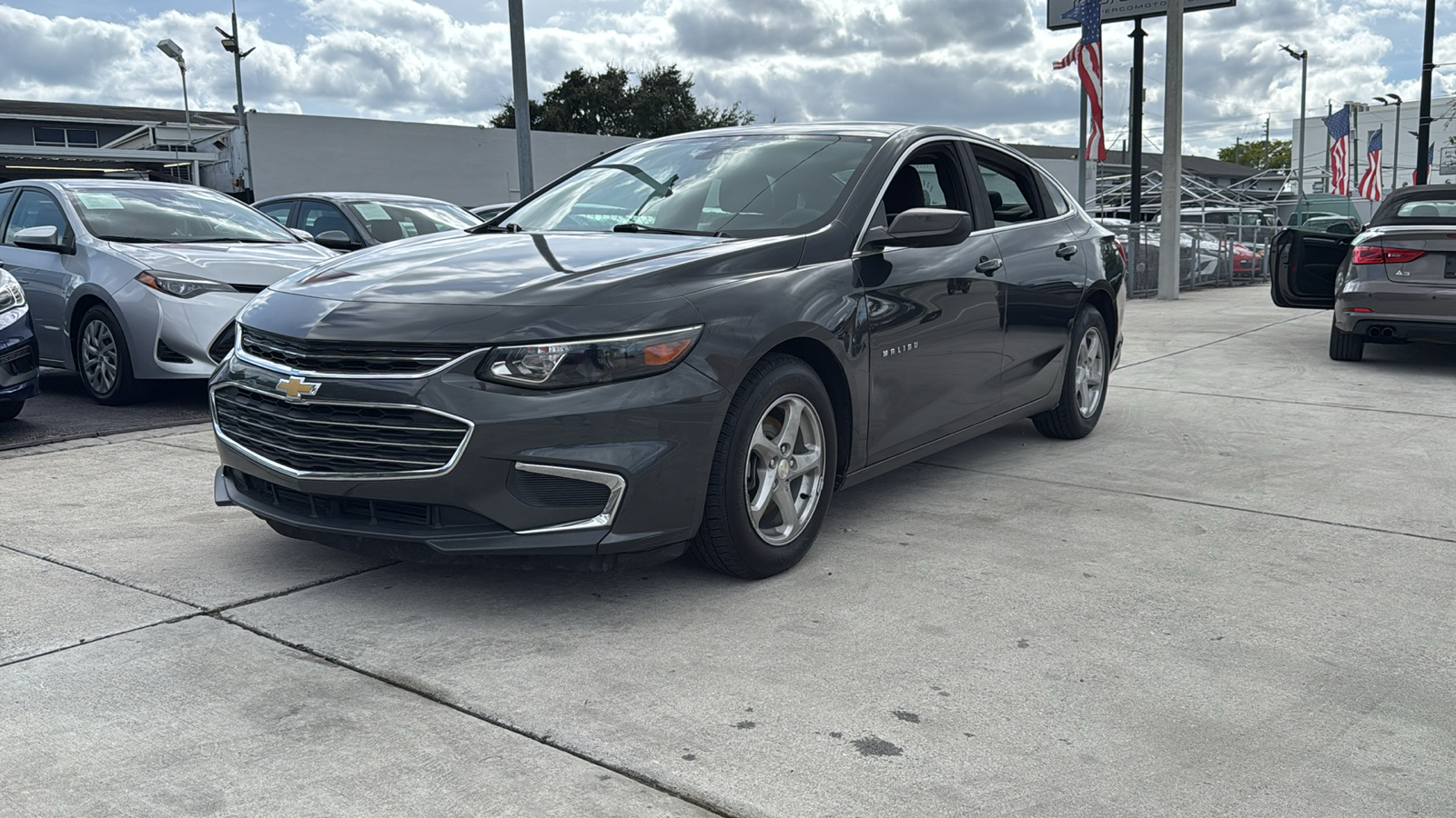 2017 Chevrolet Malibu  2