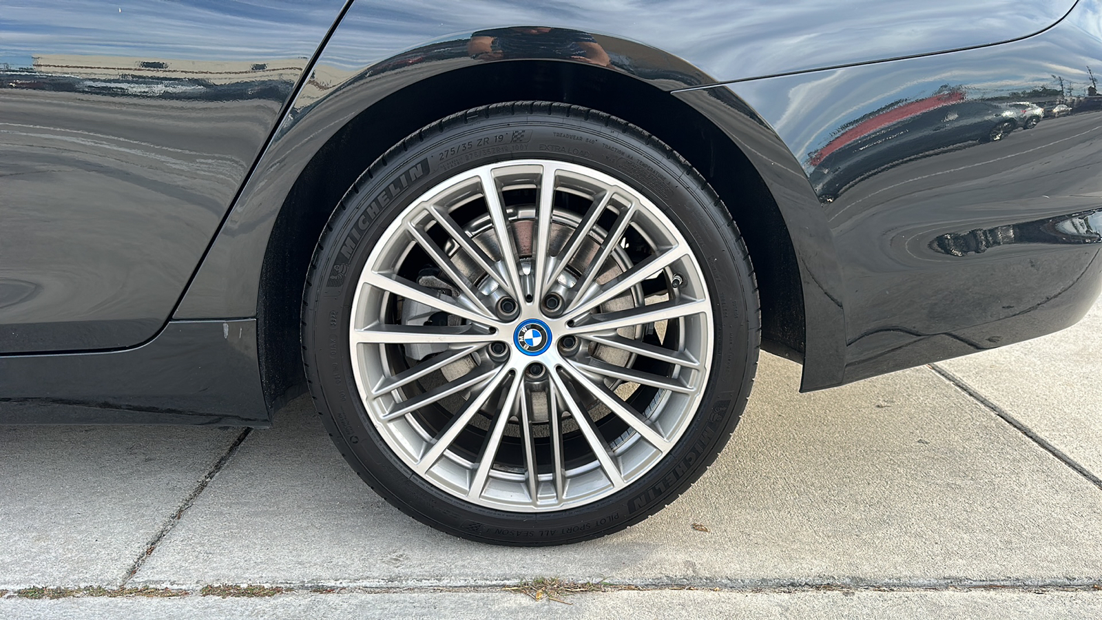 2019 BMW 530e  11