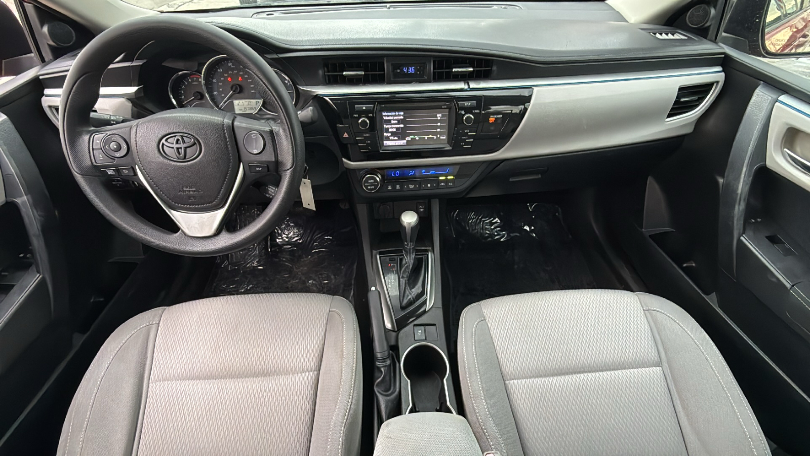 2014 Toyota Corolla LE 15