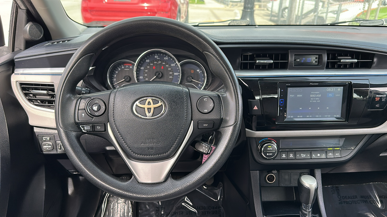 2014 Toyota Corolla LE 21