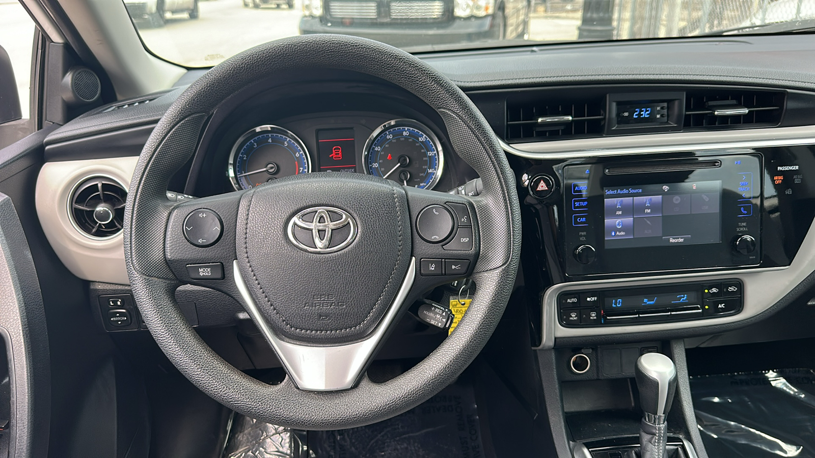 2017 Toyota Corolla LE 21