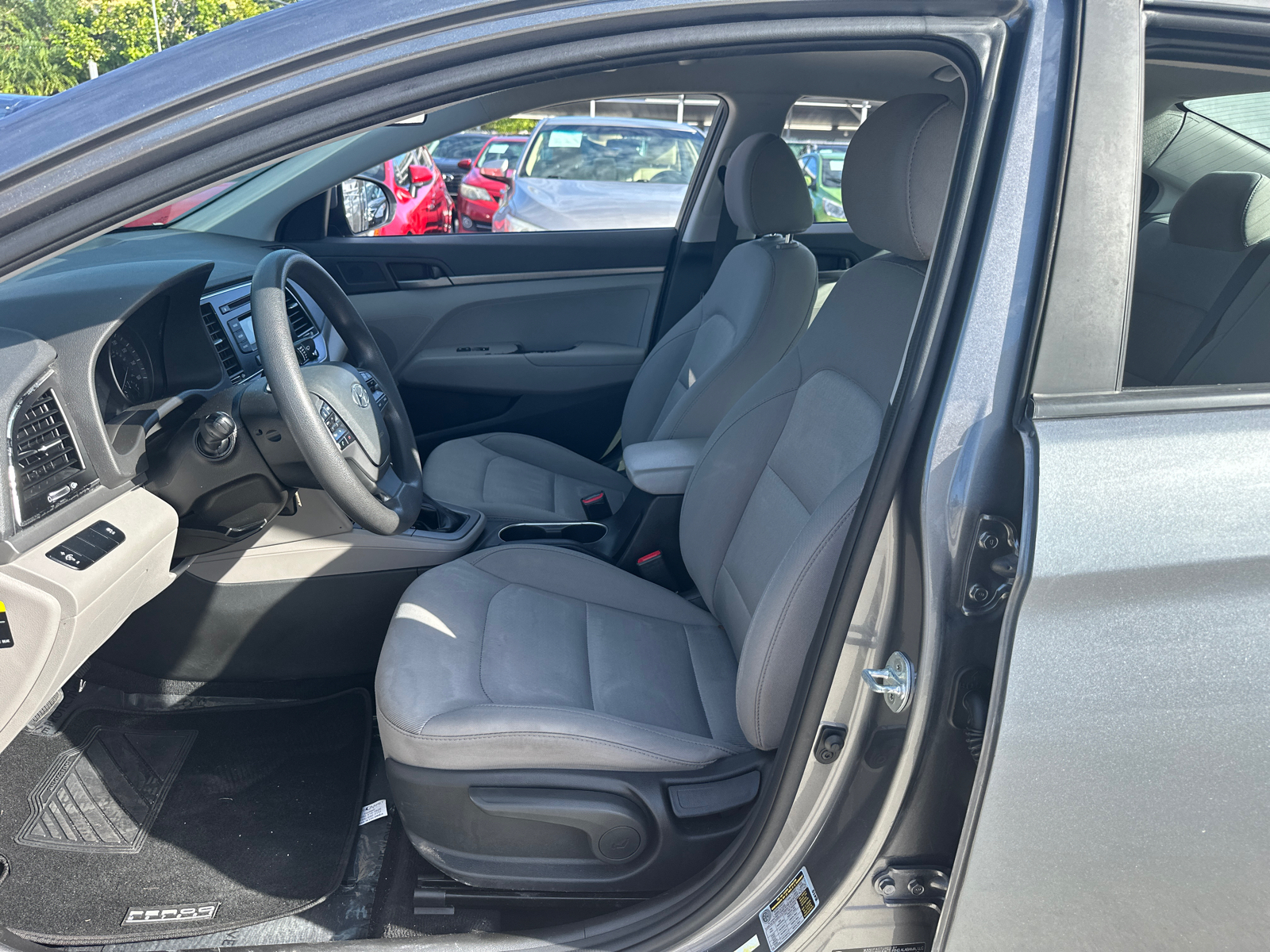 2018 Hyundai Elantra SE 13