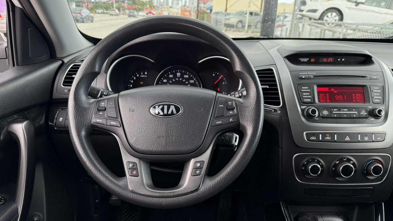 2015 Kia Sorento LX 22