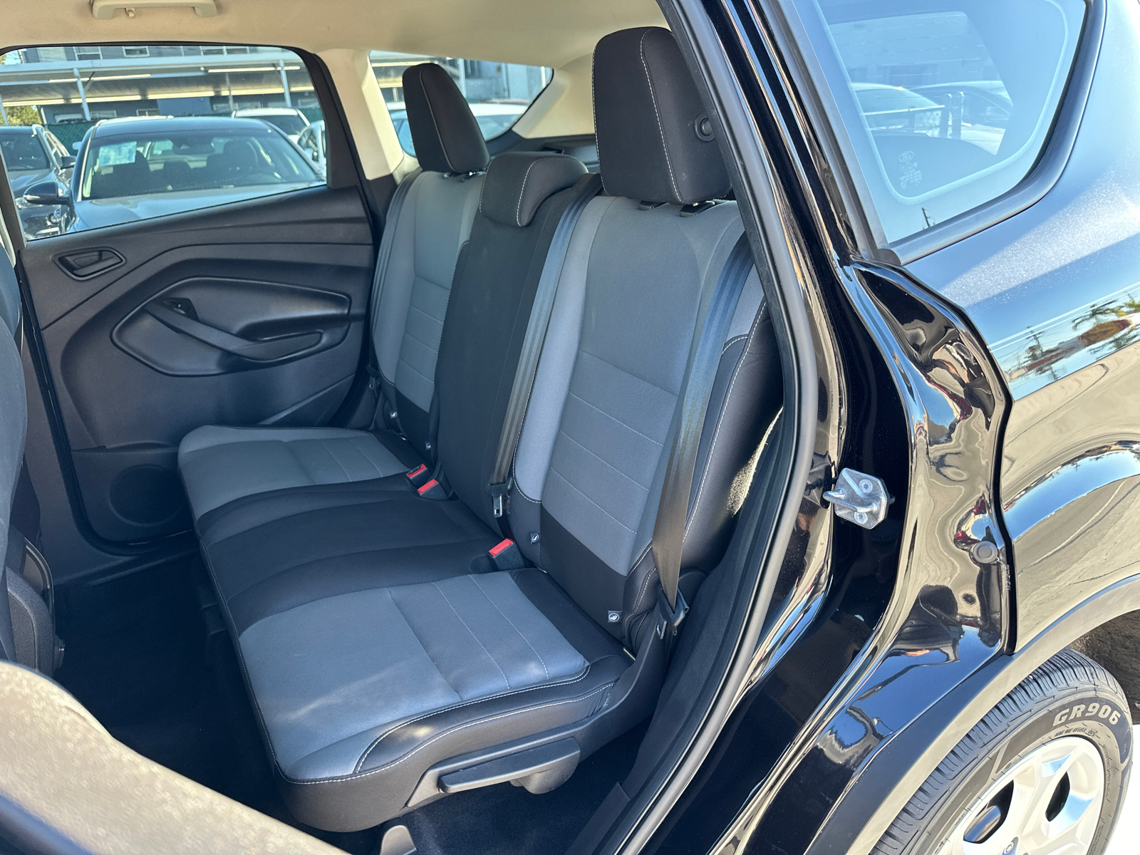 2019 Ford Escape S 16