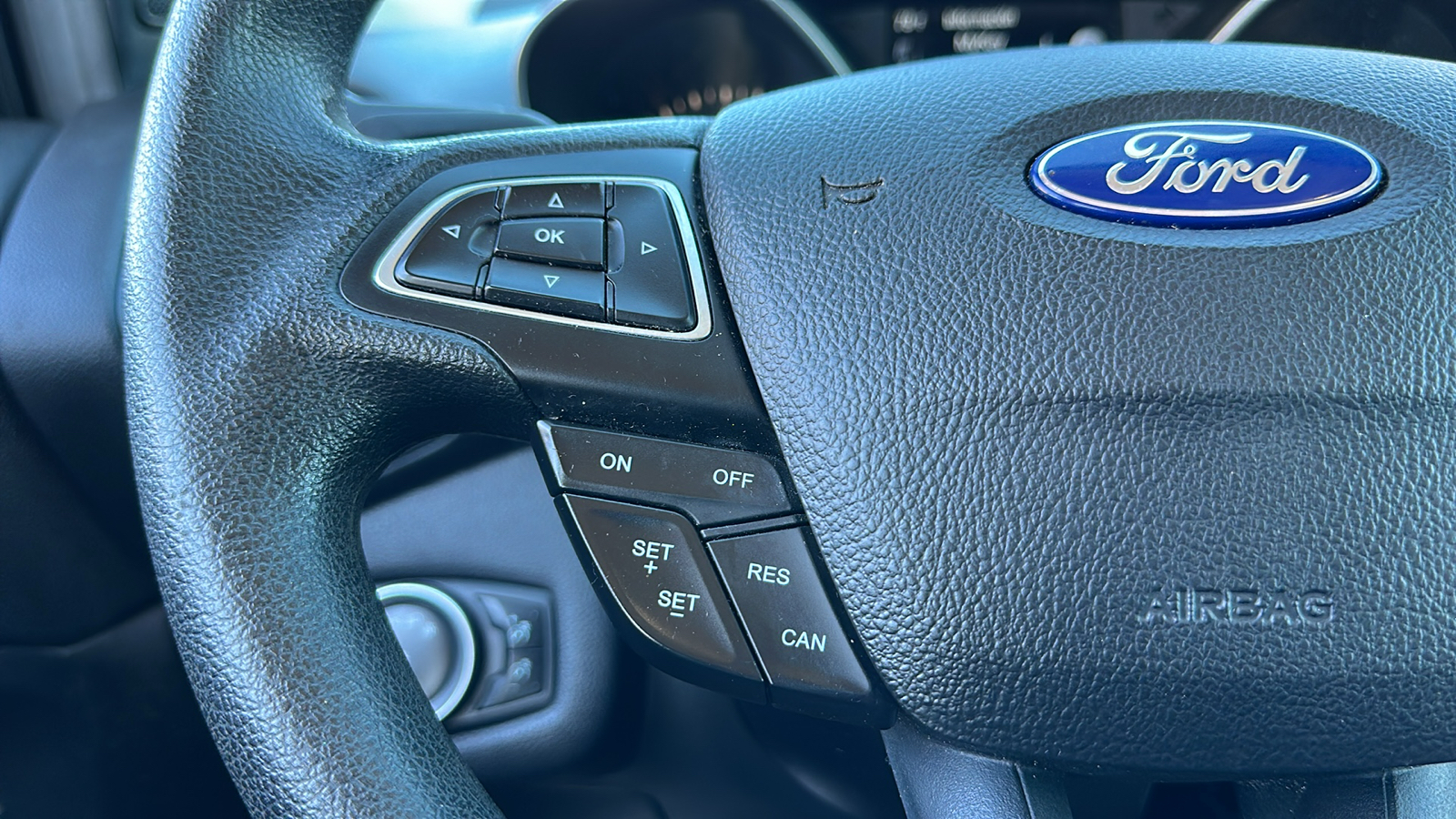 2019 Ford Escape S 21