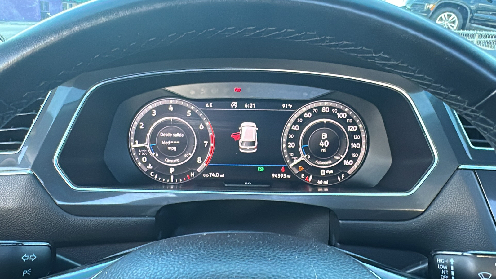 2018 Volkswagen Tiguan 2.0T SEL Premium 26