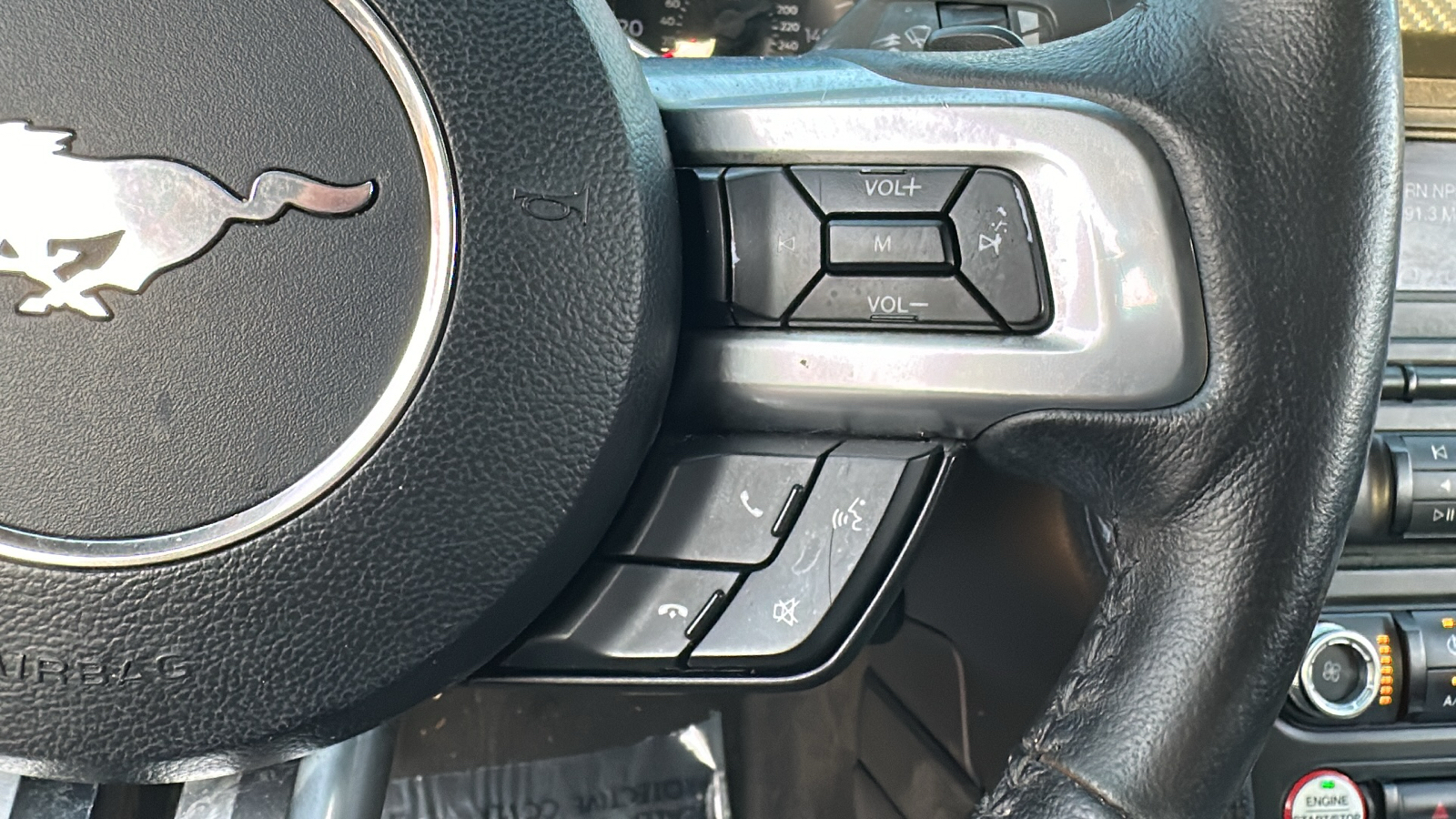 2015 Ford Mustang V6 19