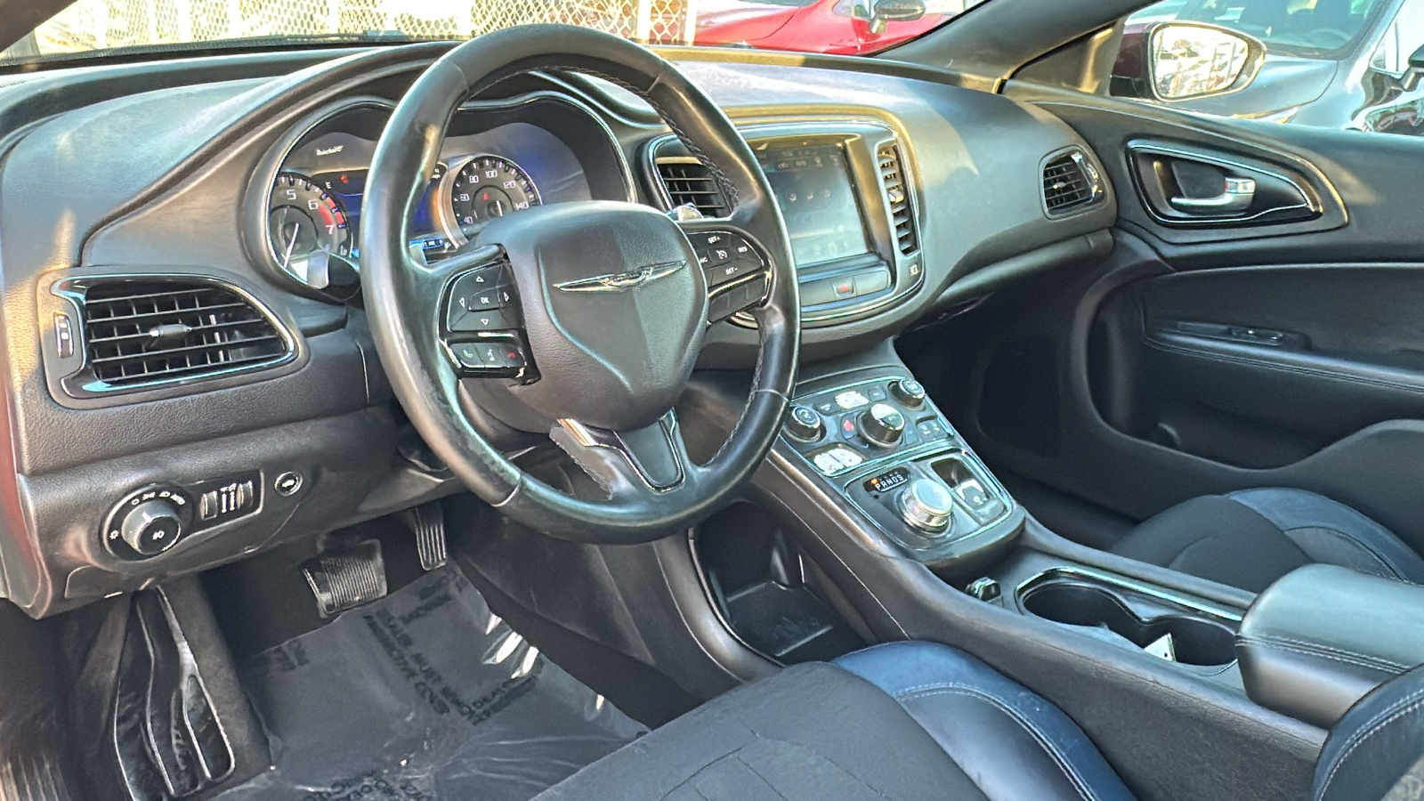 2016 Chrysler 200 S 16