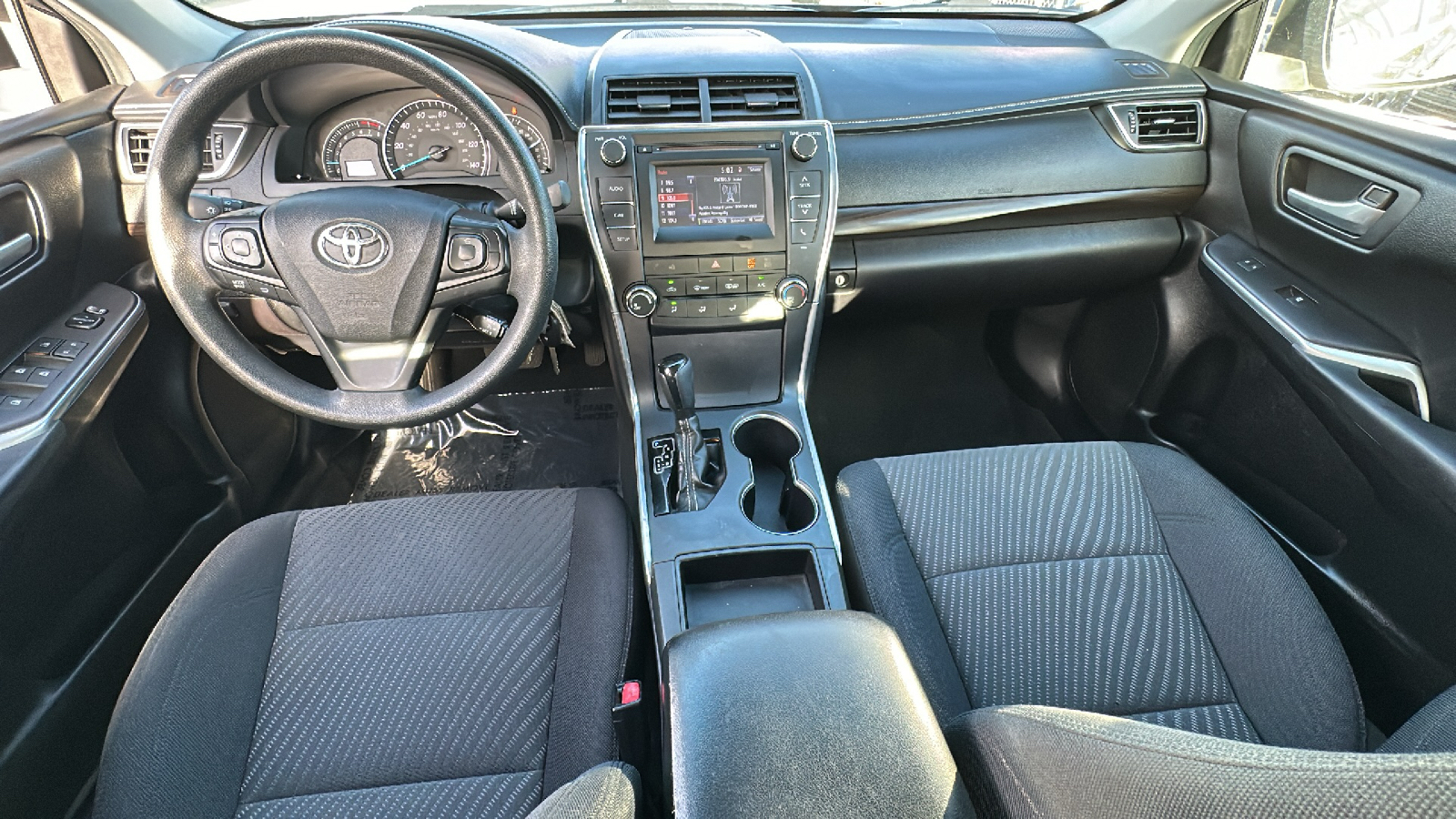 2015 Toyota Camry LE 18