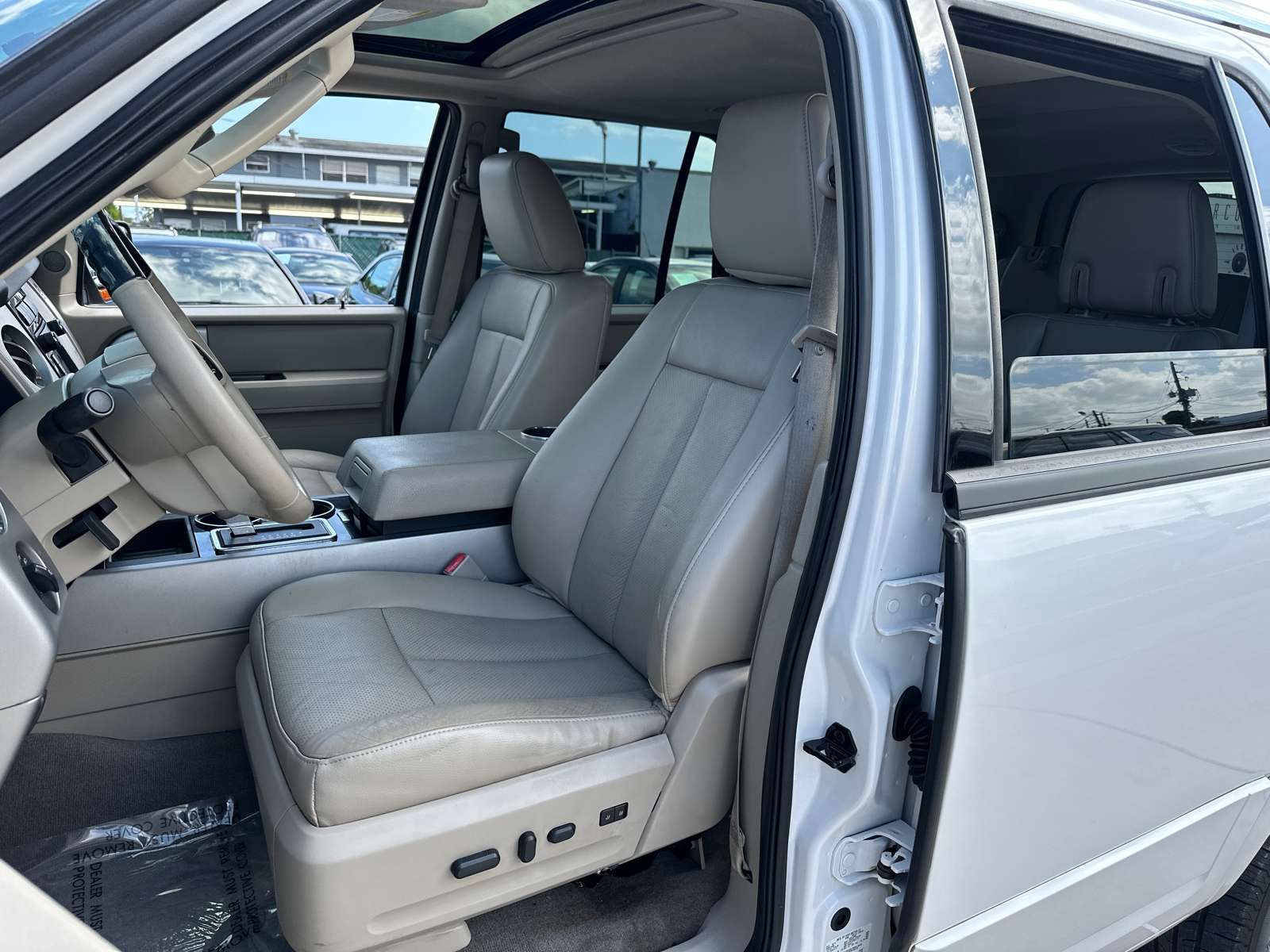 2013 Ford Expedition Limited 16