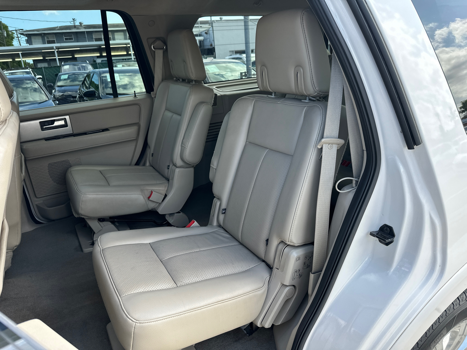 2013 Ford Expedition Limited 19