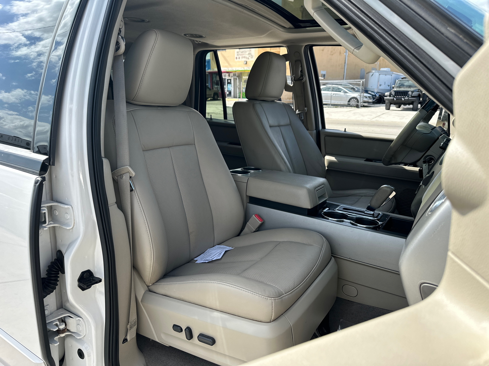 2013 Ford Expedition Limited 35