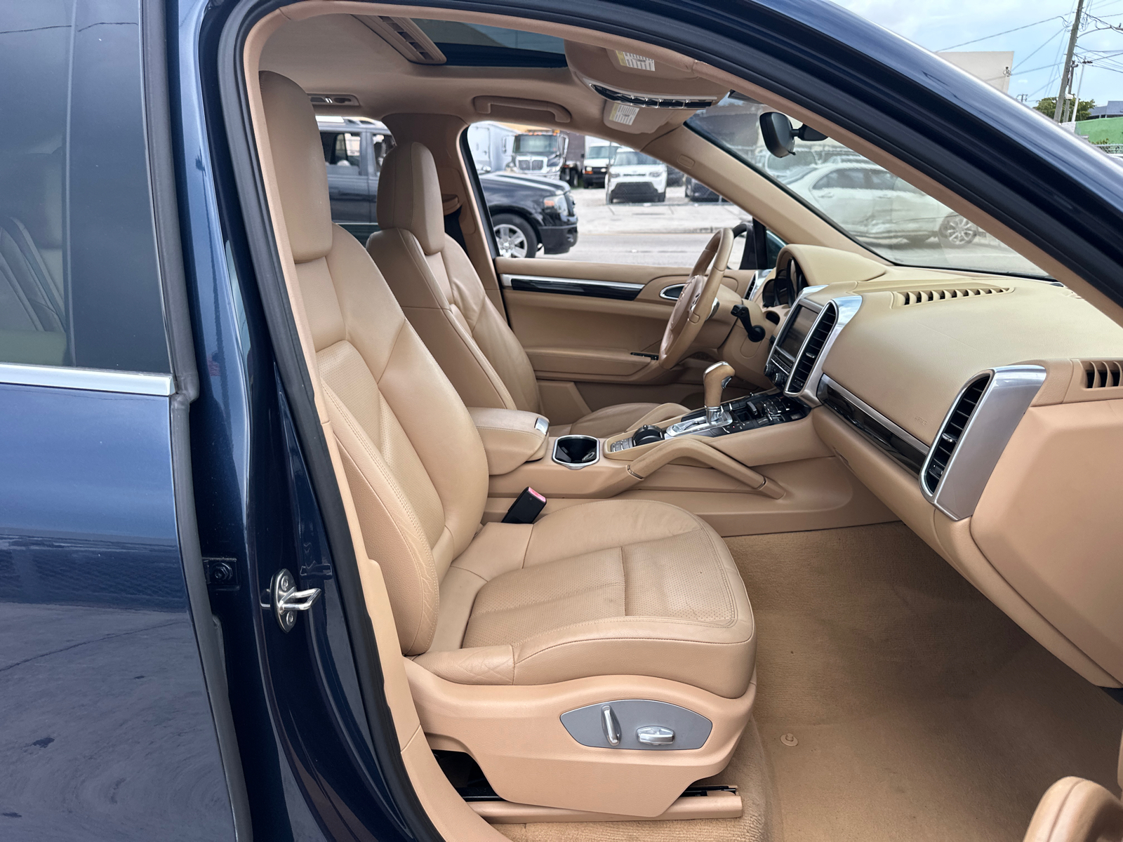 2011 Porsche Cayenne Base 30