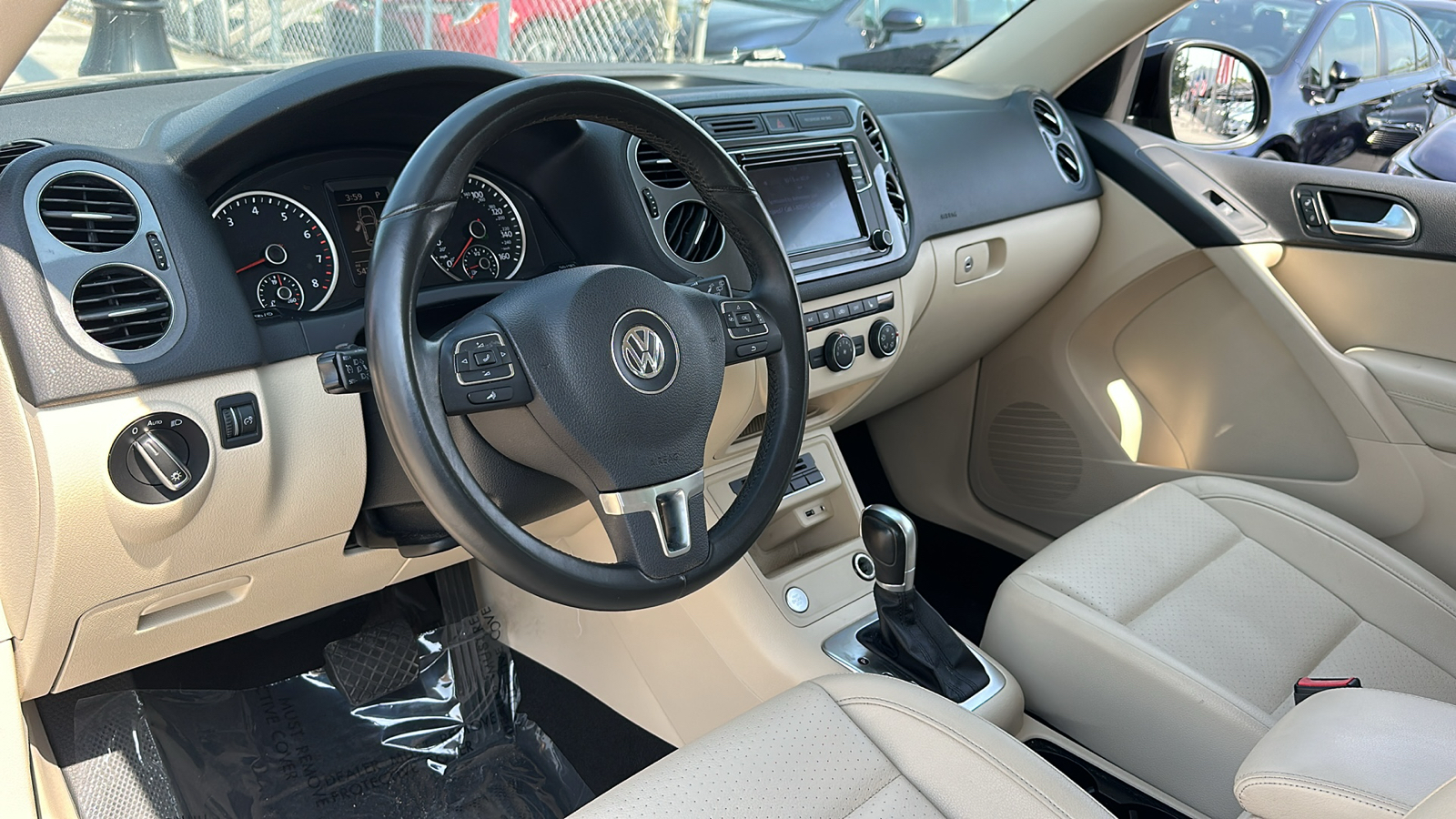 2017 Volkswagen Tiguan 2.0T S 16