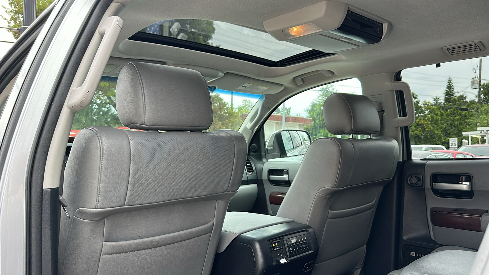 2012 Toyota Sequoia Platinum 20