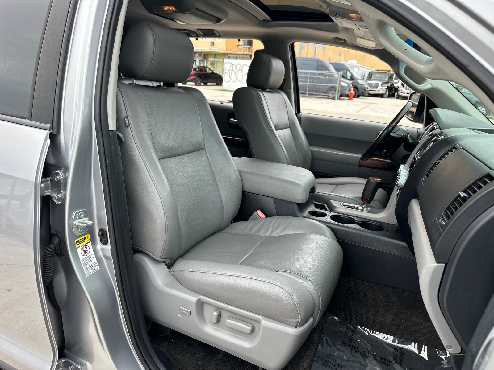 2012 Toyota Sequoia Platinum 35