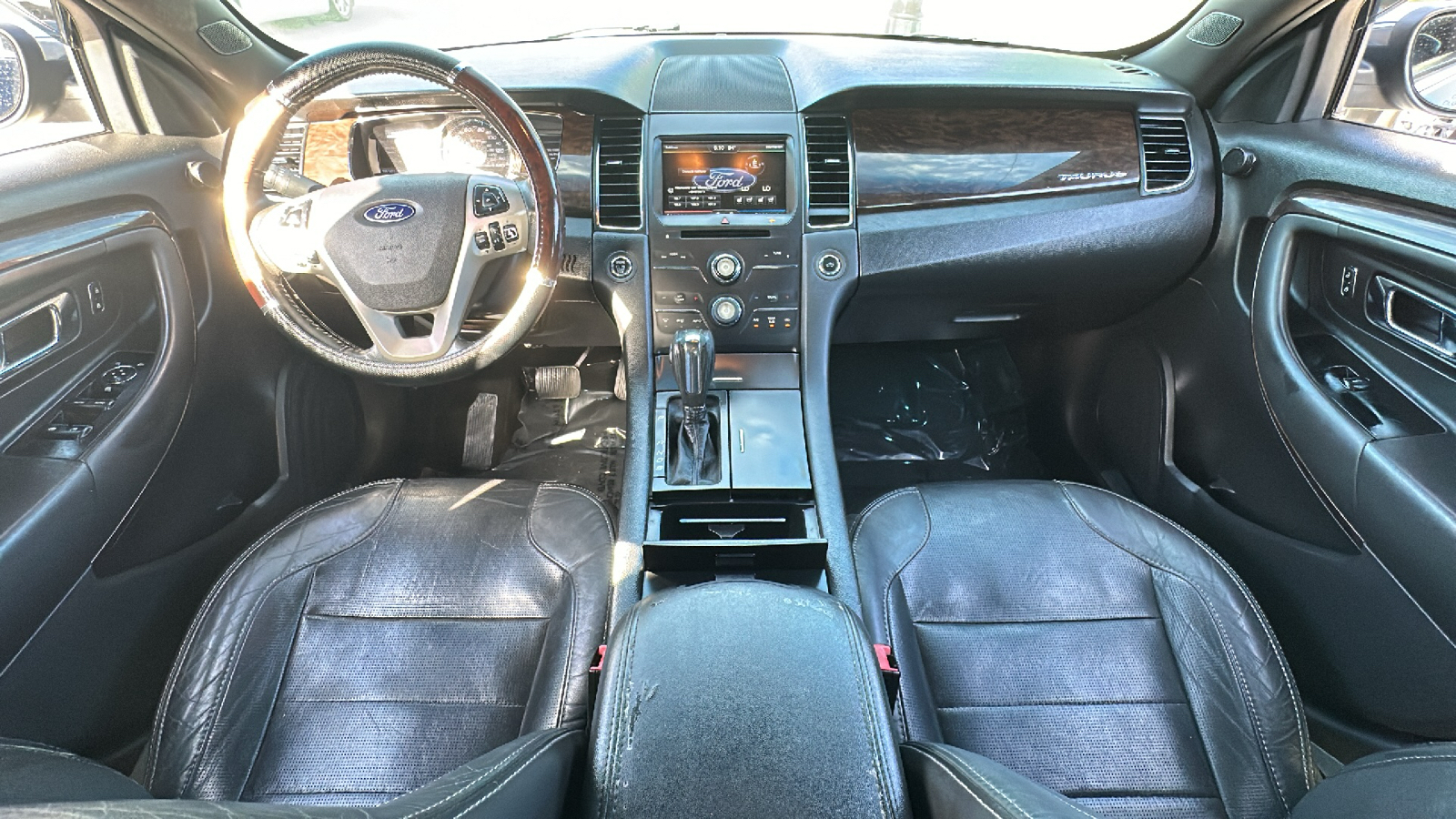 2014 Ford Taurus Limited 19