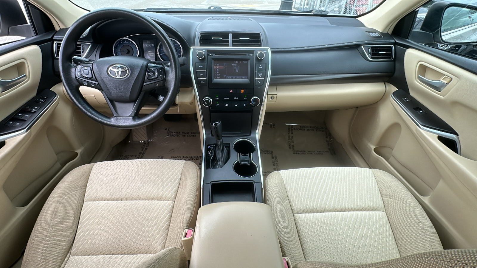 2016 Toyota Camry LE 19