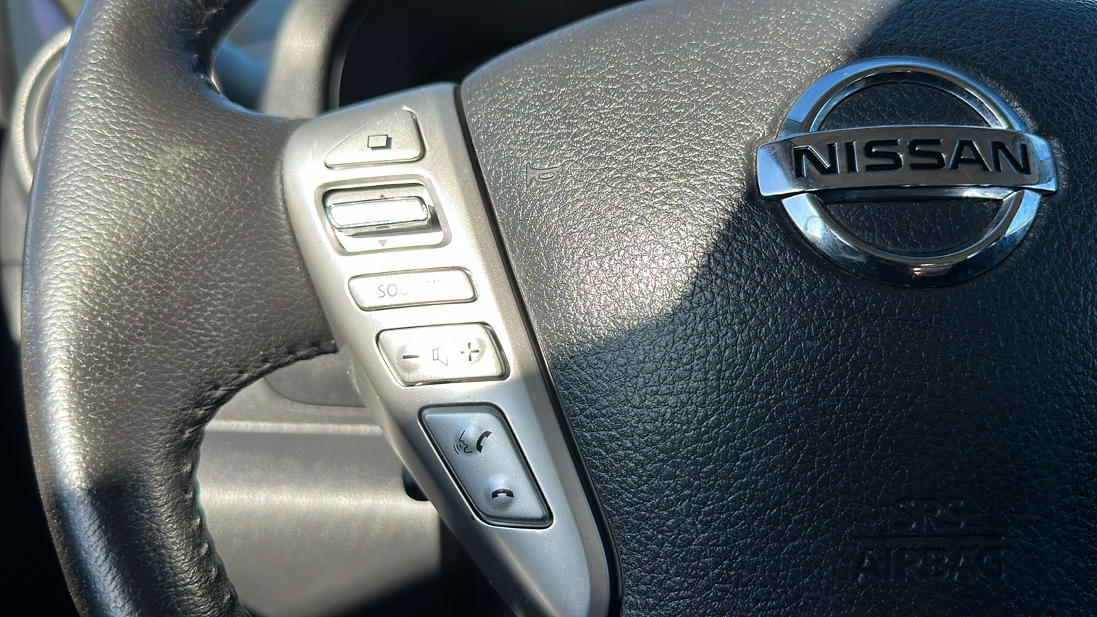 2015 Nissan Versa Note SV 23
