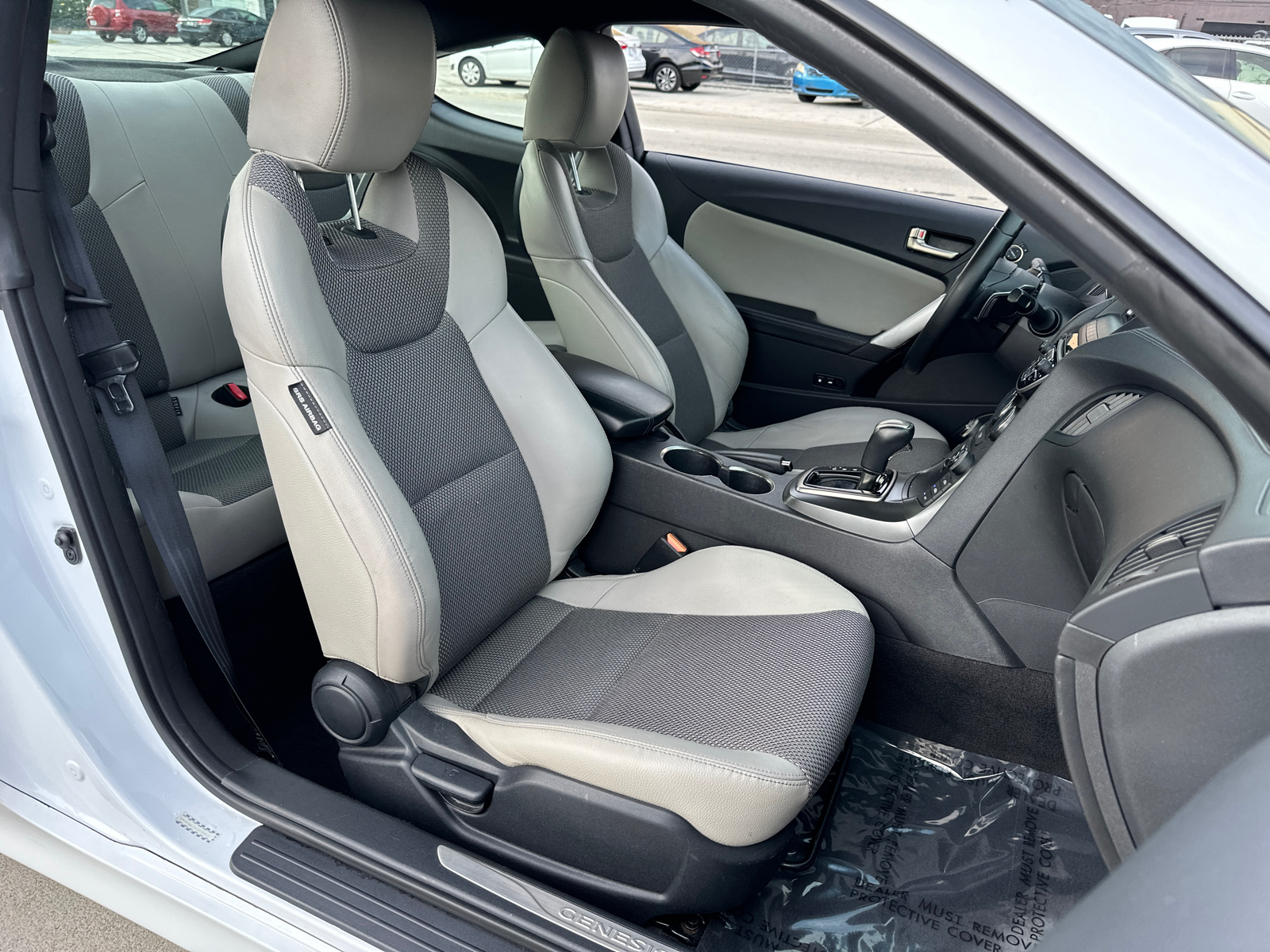 2016 Hyundai Genesis Coupe 3.8 29