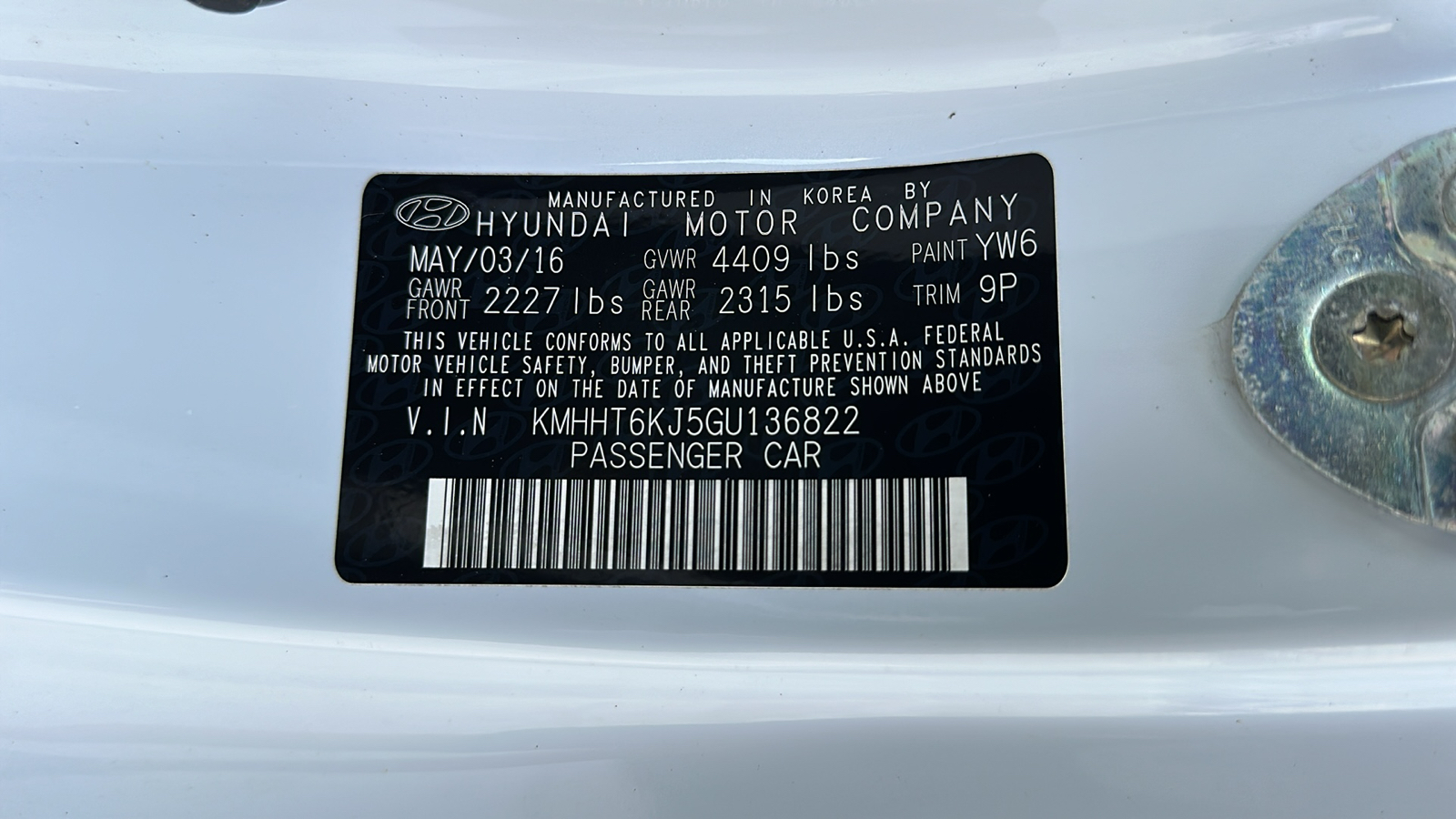 2016 Hyundai Genesis Coupe 3.8 32