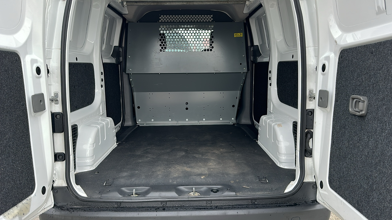 2015 Nissan NV200 S 9