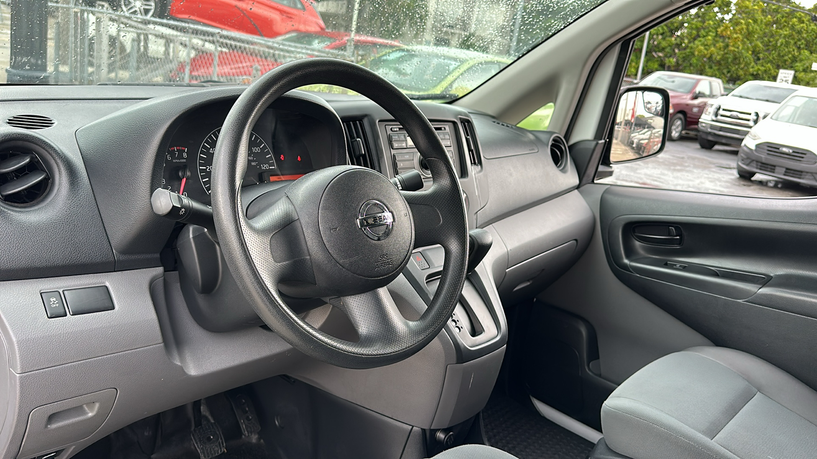 2015 Nissan NV200 S 16