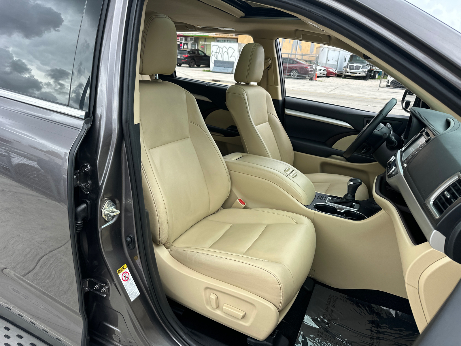 2019 Toyota Highlander XLE 34