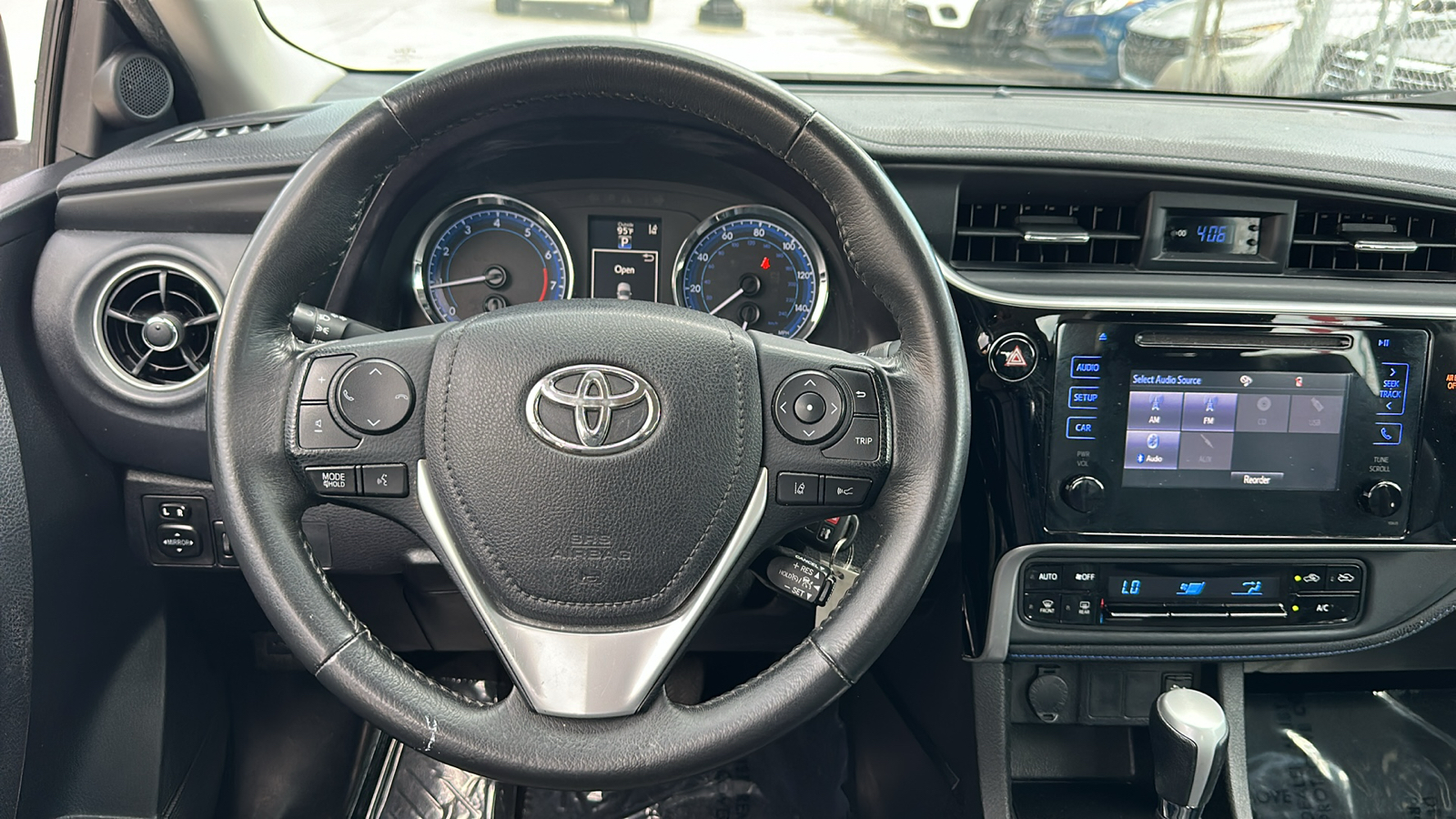 2017 Toyota Corolla SE 20