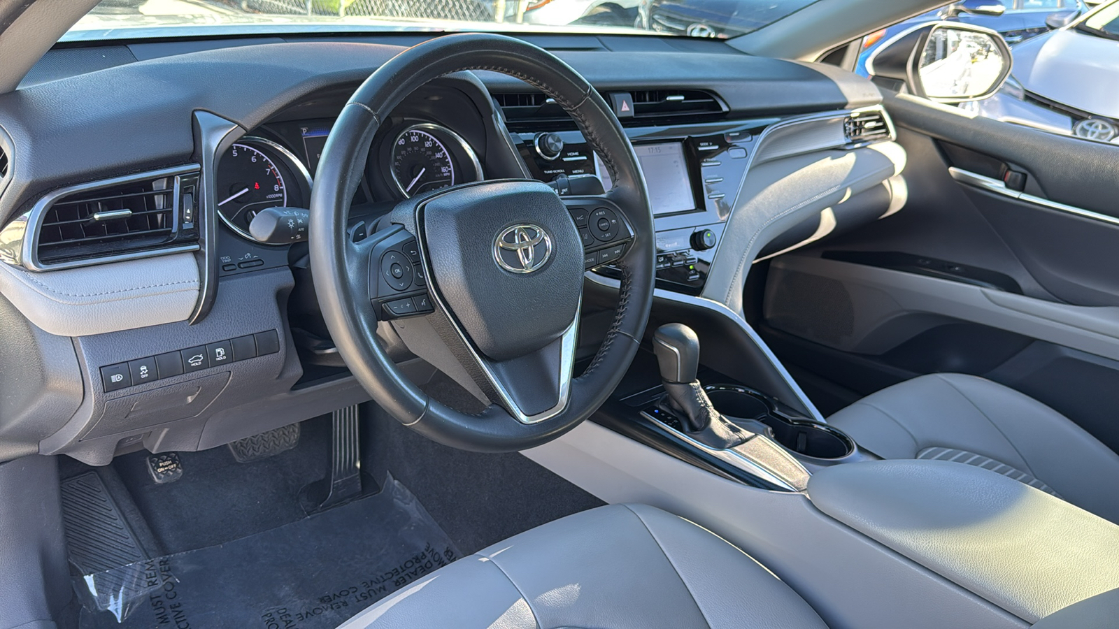 2019 Toyota Camry SE 15