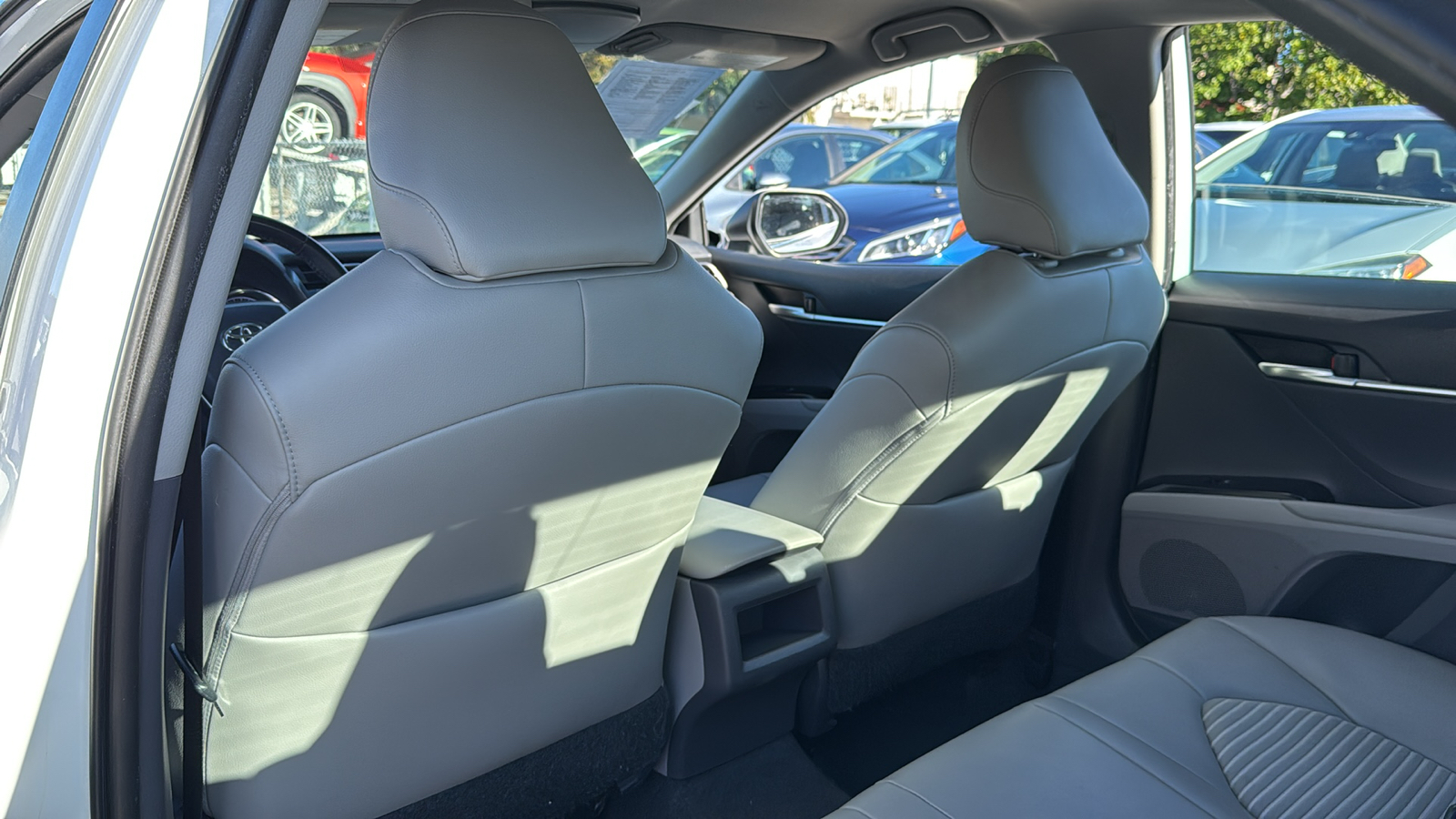 2019 Toyota Camry SE 17