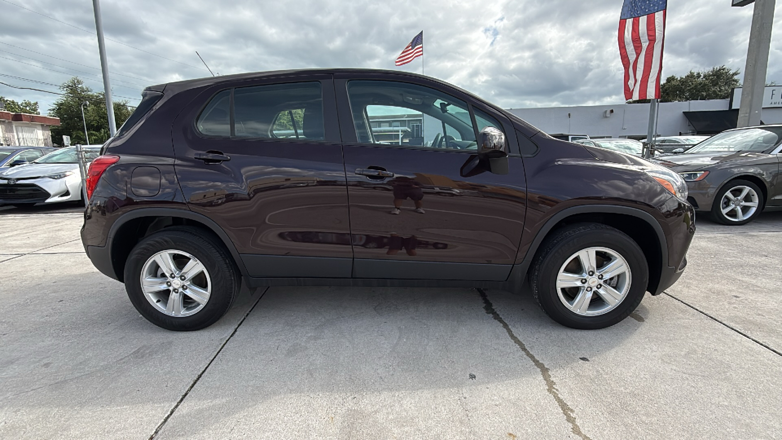 2021 Chevrolet Trax LS 8