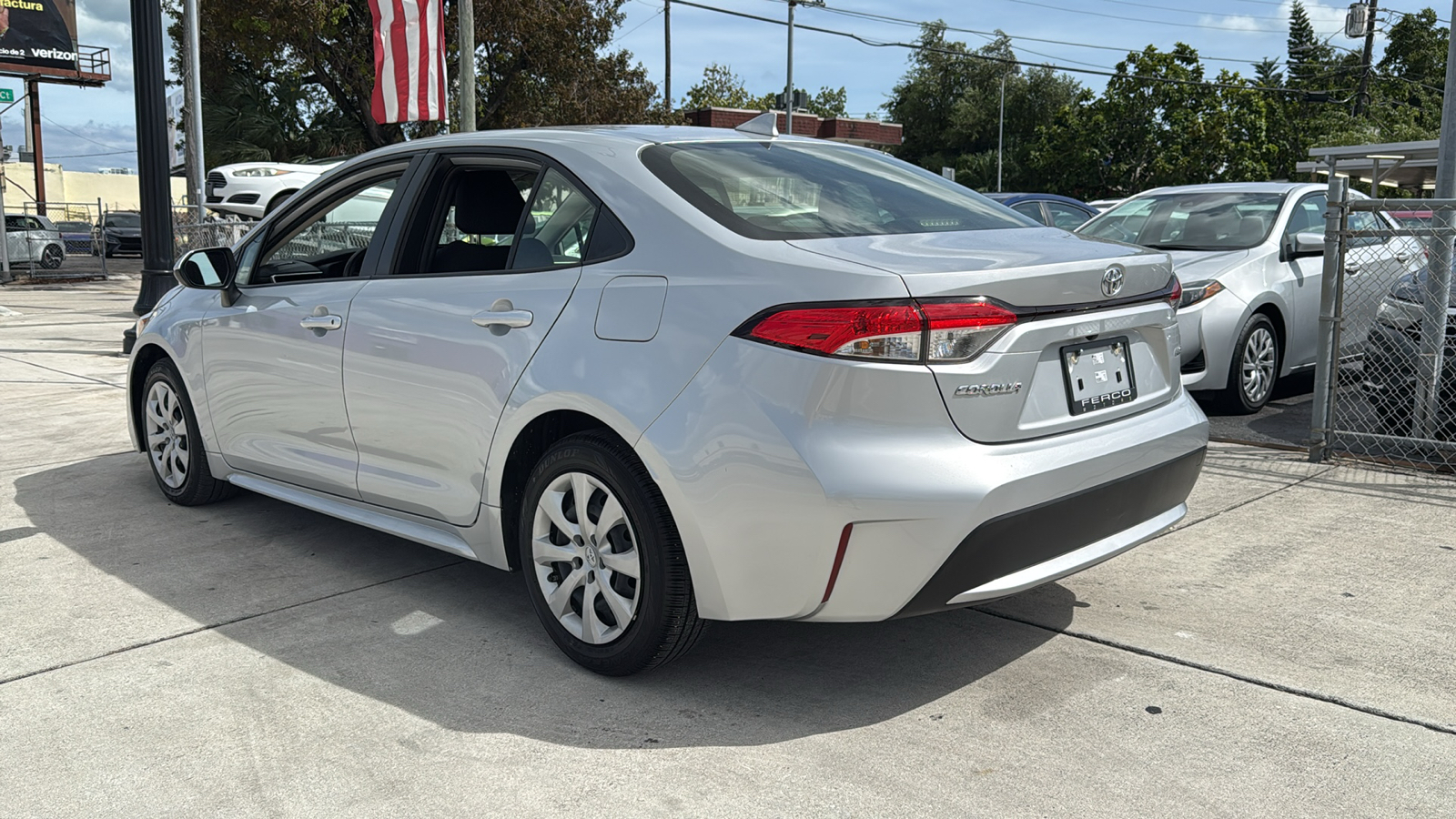 2022 Toyota Corolla LE 4