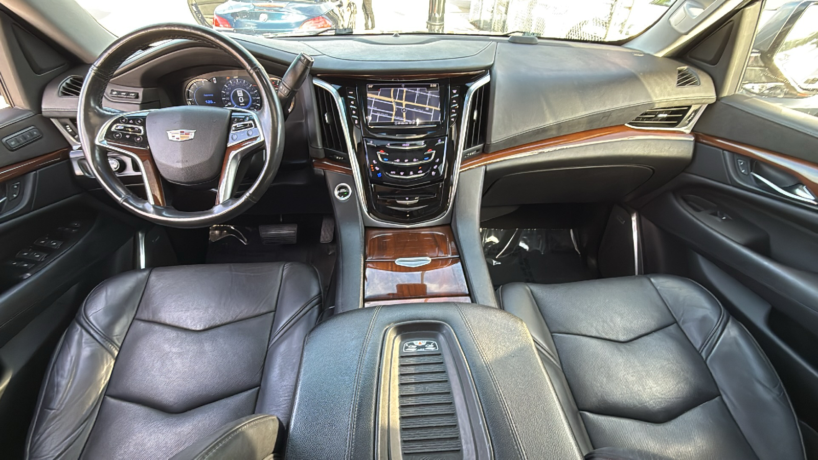 2018 Cadillac Escalade ESV Premium 22