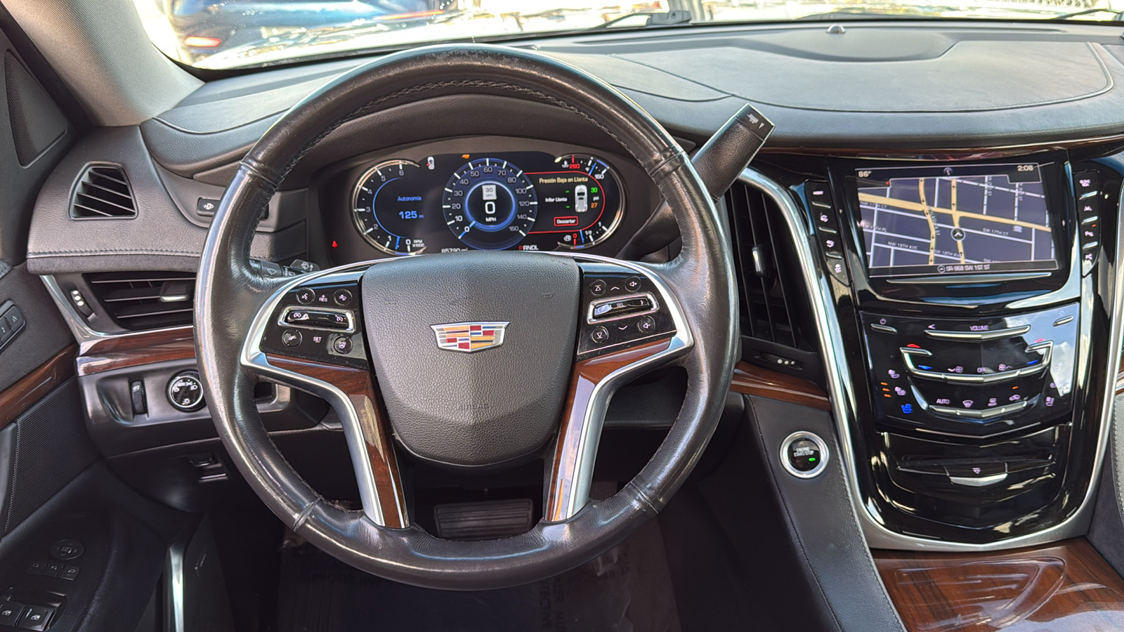 2018 Cadillac Escalade ESV Premium 24