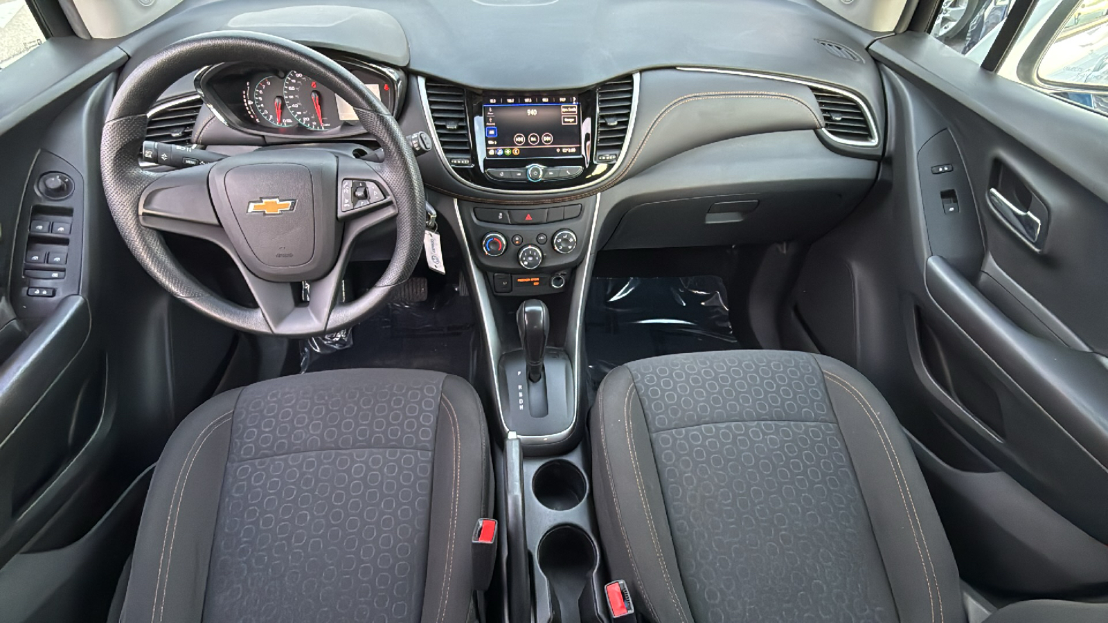 2020 Chevrolet Trax LS 19