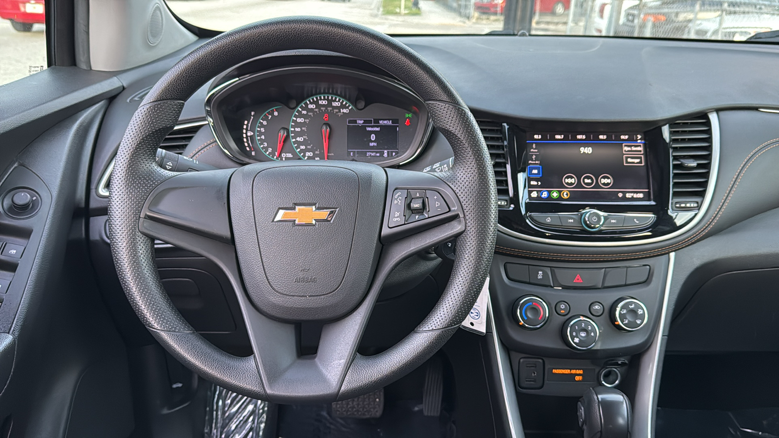 2020 Chevrolet Trax LS 21